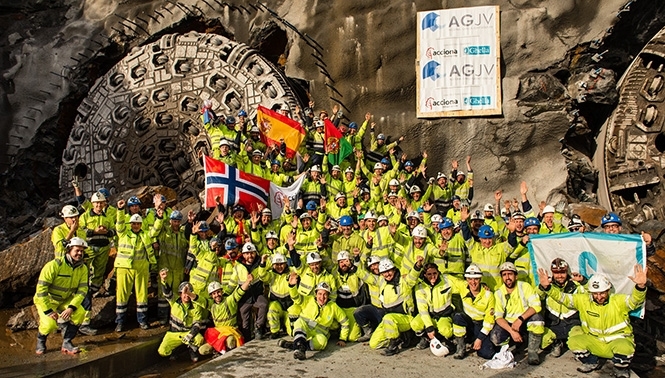 International News - Milestone For Hard Rock Tunnelling: Final Double Breakthrough Follo Line