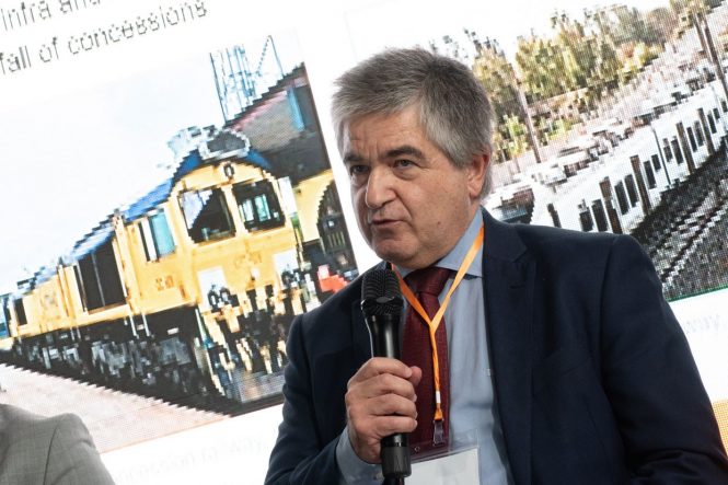 African Railway Development and Intermodal Solutions: Outlook for African Railways with Modal Shift from Roads to Rail